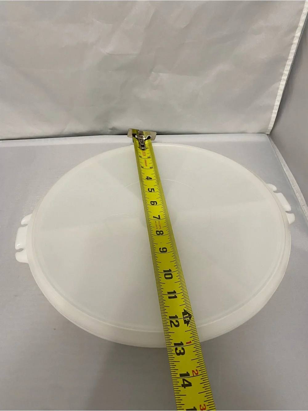 Tupperware Divided White Round Plastic Food Storage with Lid